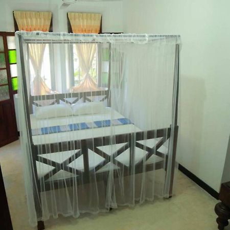 Grand Villa Hikkaduwa Buitenkant foto