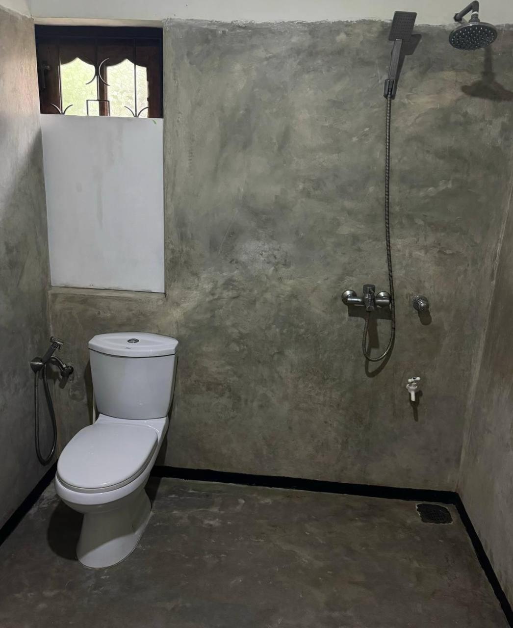 Grand Villa Hikkaduwa Buitenkant foto
