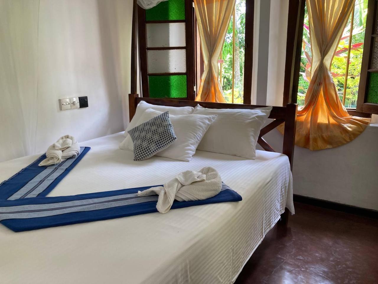 Grand Villa Hikkaduwa Buitenkant foto