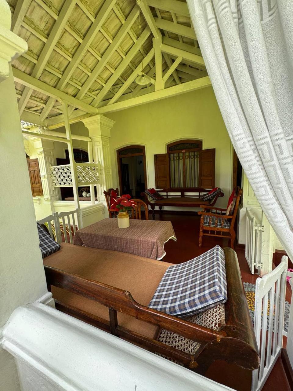 Grand Villa Hikkaduwa Buitenkant foto