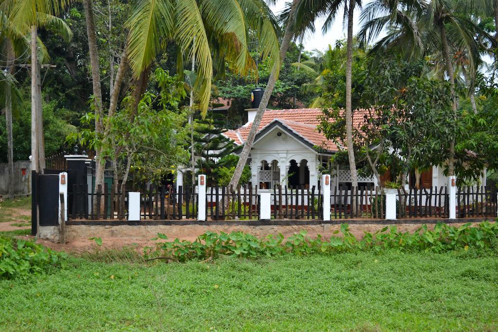 Grand Villa Hikkaduwa Kamer foto